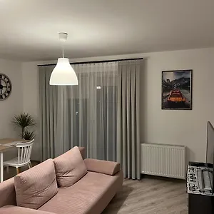 https://apartament-zlota-jesie-2c.krakowhotelspoland.com