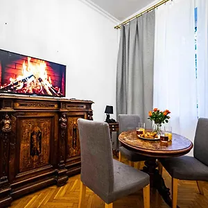 https://apartment-in-old-style.warsawhotelspoland.com