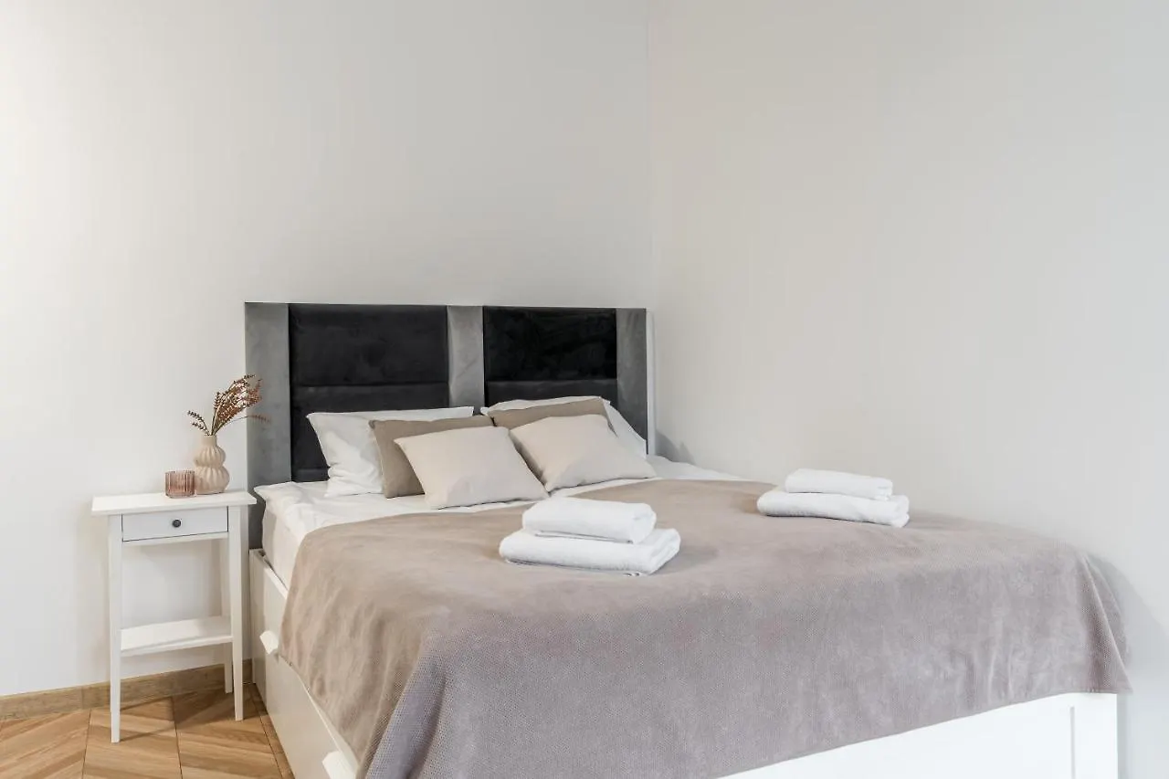Flatbook - Old Town Apartments Ogarna Gdańsk